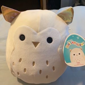NWT Vee Squishmallow 8”